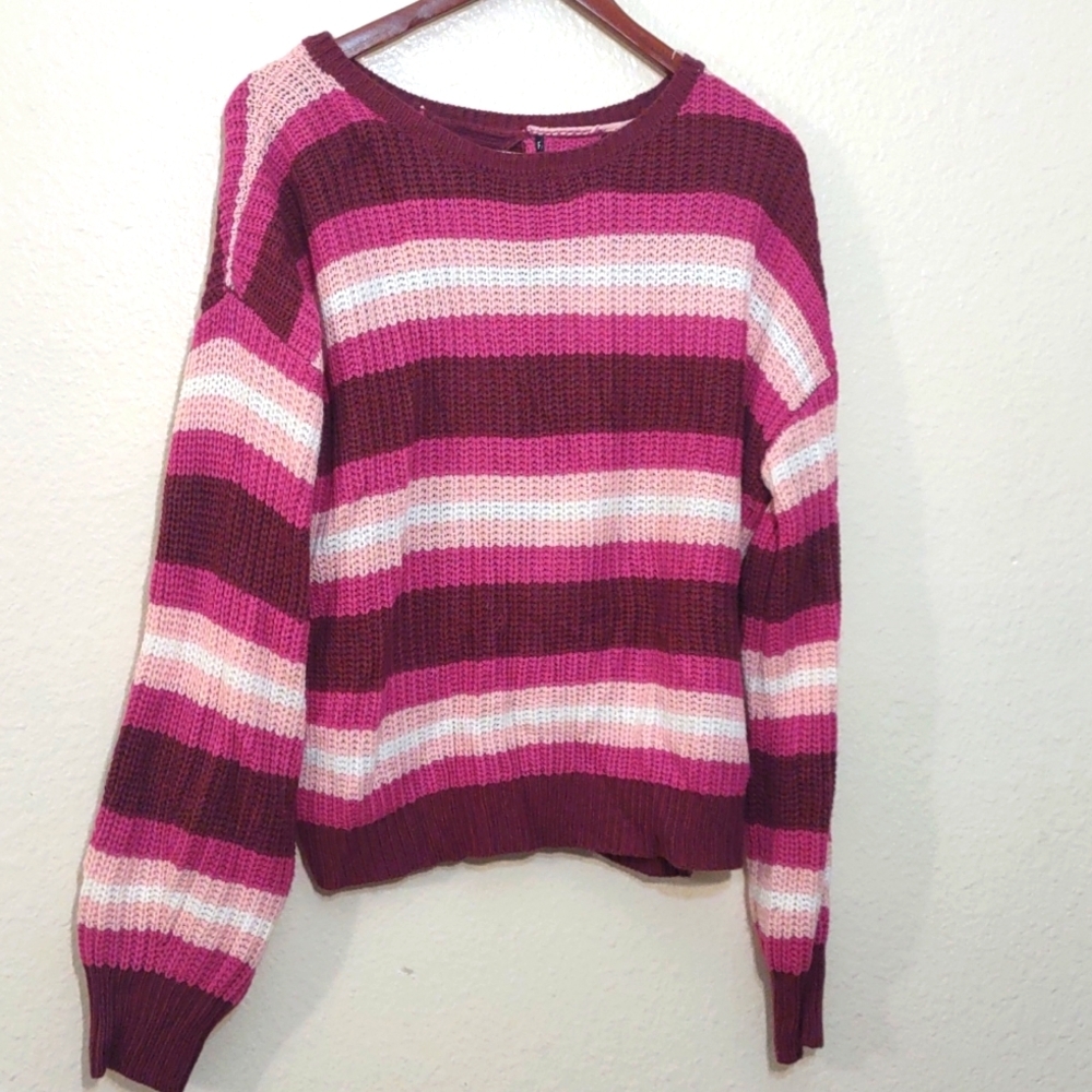 USED LIGHTWEIGHT SWEATER CUT OUT BACK NO SIZE PURPLE FUCHSIA BABY PINK AND WHITE